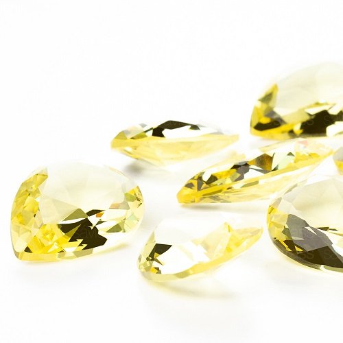 ZIRCONIA GOTA AAA 13X18MM (1)